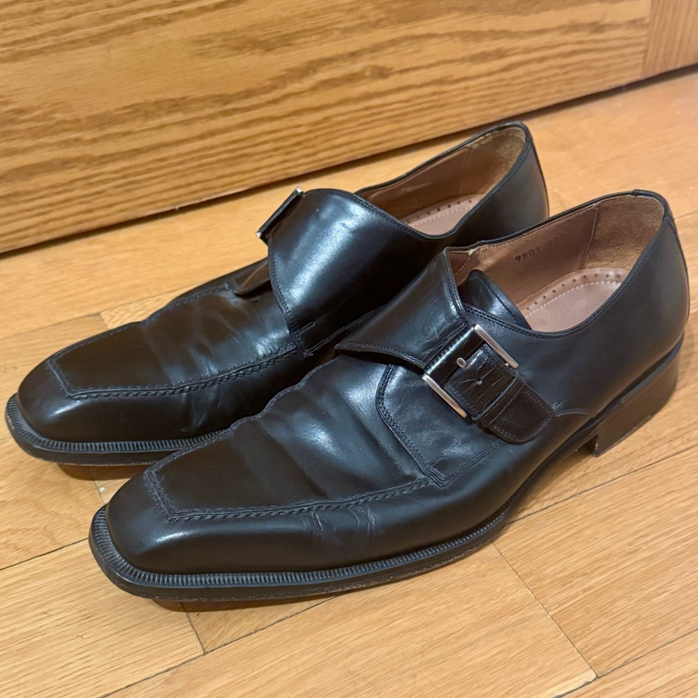 Magnanni Men's Black Leather Dress Shoes | Silver Buckle Accent | EU 42.5 US 9.5